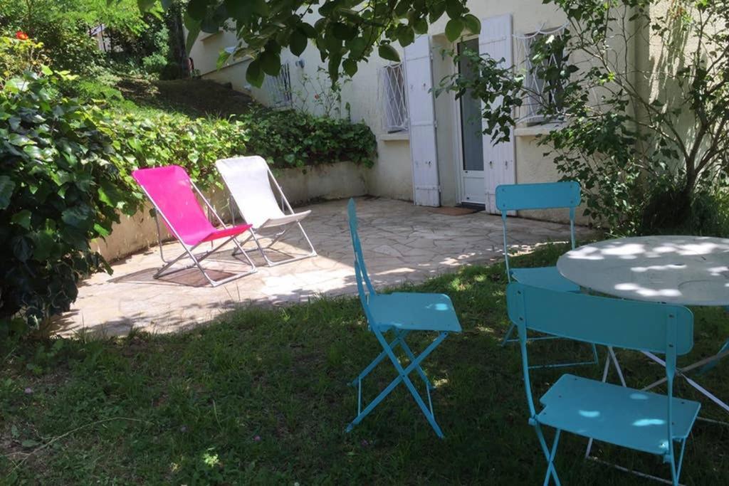 Appartement Avec Vue Panoramique Sur L'Estuaire De La Gironde Plassac  ภายนอก รูปภาพ