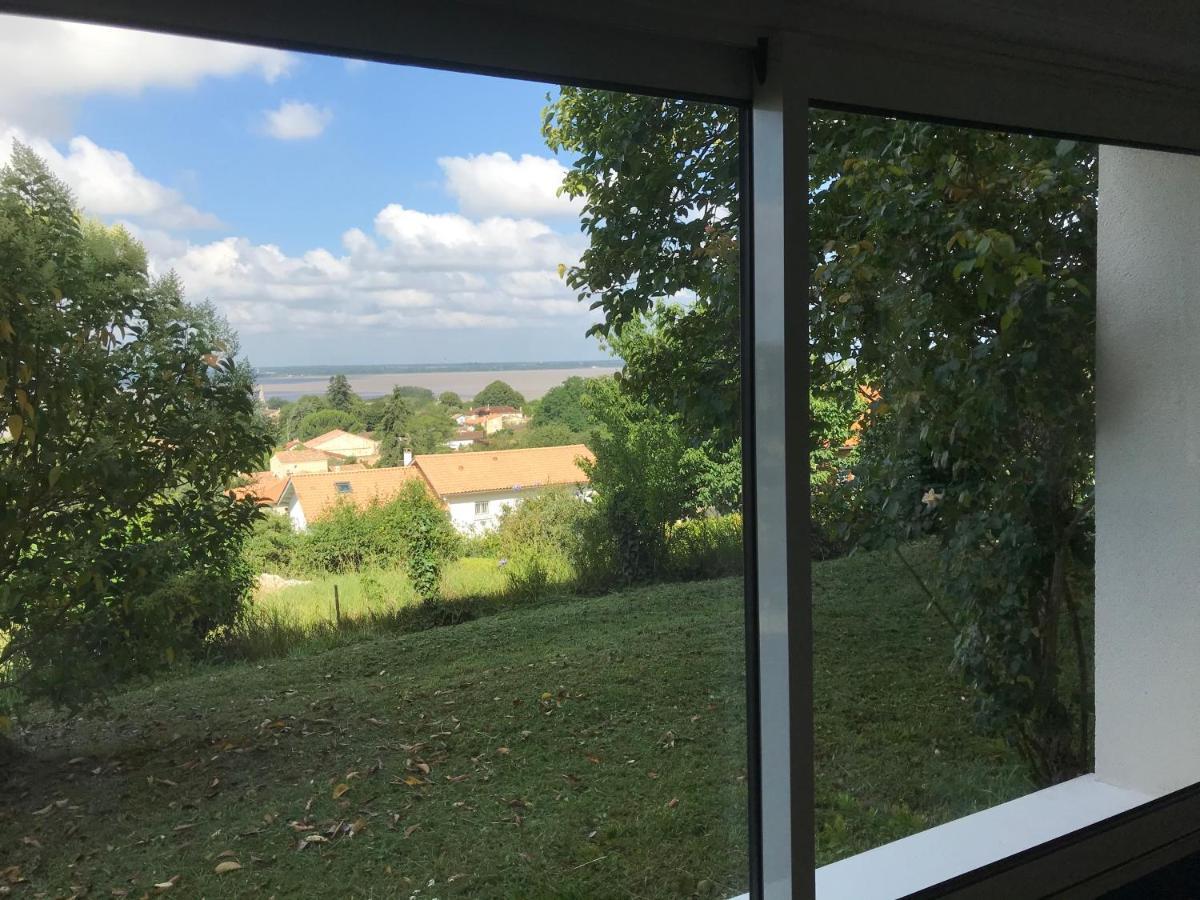 Appartement Avec Vue Panoramique Sur L'Estuaire De La Gironde Plassac  ภายนอก รูปภาพ